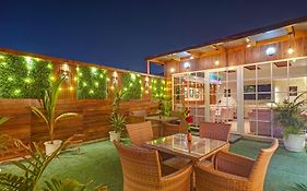 Hotel Gold Palace - 03 Mins Walk From New Delhi Railway Station